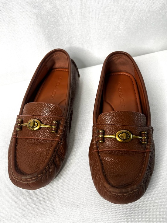 Coach Shoes - Coach Brown Pebbled Leather Turnlock Driving Loafers Women’s Size 6